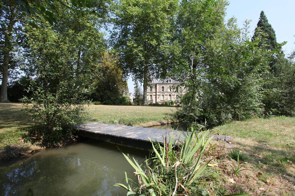 Chateau Du Beugnon Bed and Breakfast Tigné Eksteriør billede